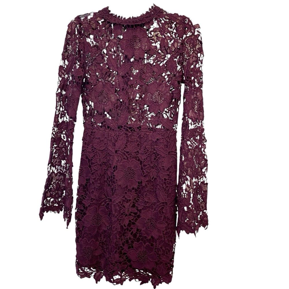 L'Atiste Crochet Lace Sheath Dress M Purple Lined Scallop Edges Bell Sleeves NEW - Picture 1 of 7